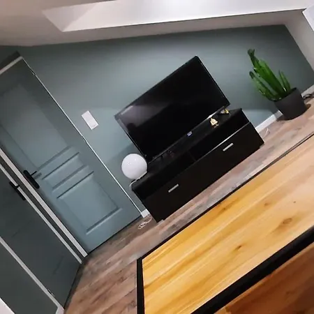 De Charme Centre Apartment